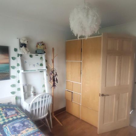 Single bedroom in quiet neighbourhood Glasgow Extérieur photo