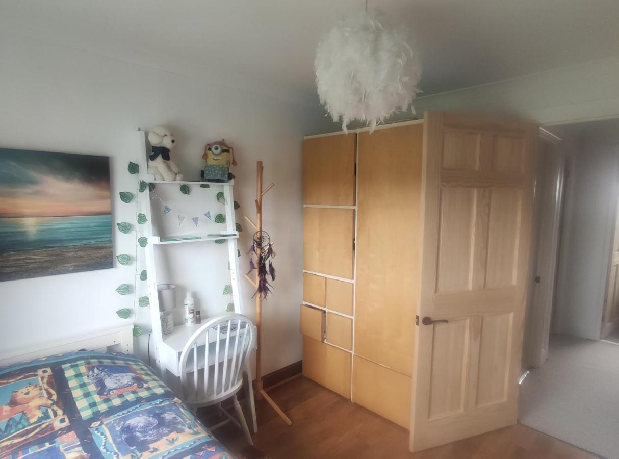Single bedroom in quiet neighbourhood Glasgow Extérieur photo